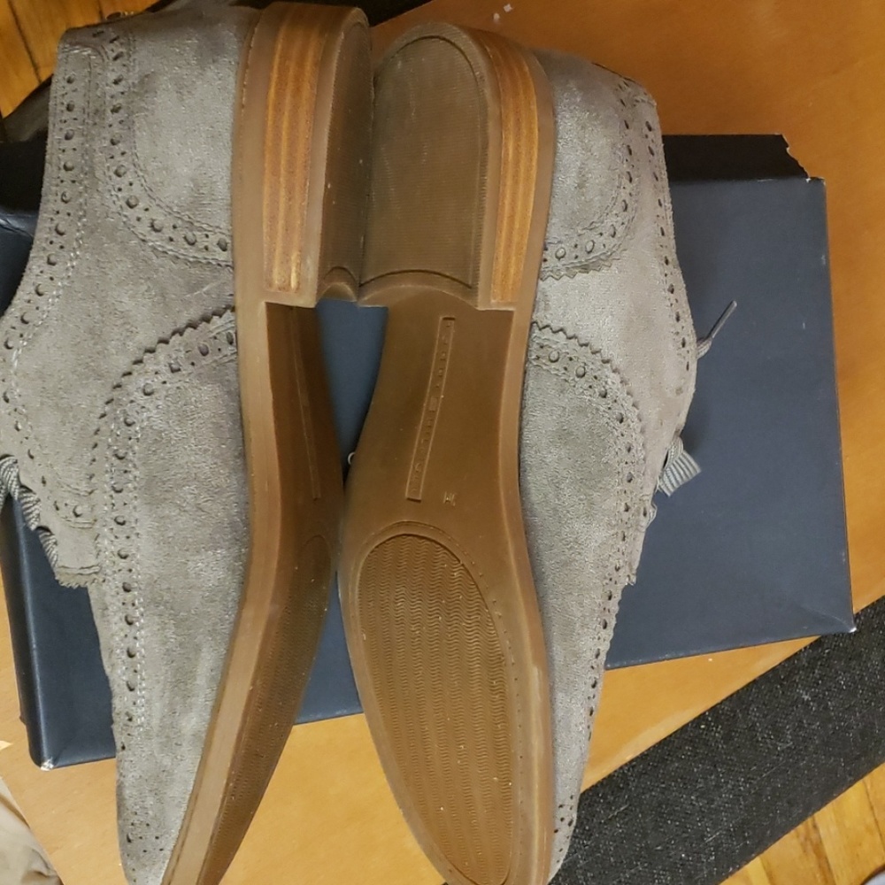 Tommy Hilfiger Gray flat Shoe Size 9M - Picture 2 of 8